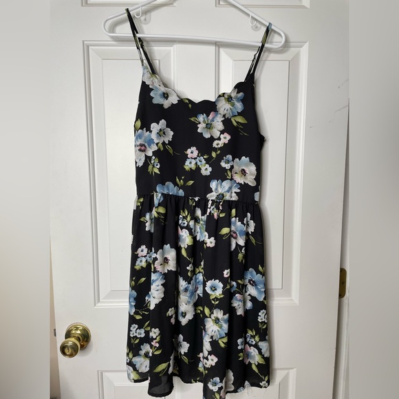 Xhilaration Dresses & Skirts - Floral Dress